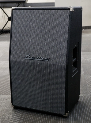 Traynor - Vintage Look 120 Watt - 2x12 Vertical Guitar Cabinet